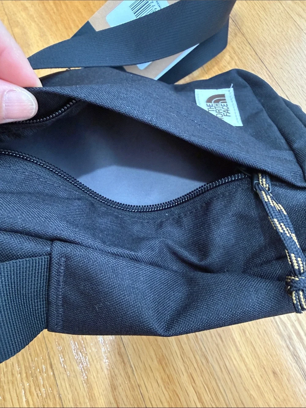 The North Face Black Compact Crossbody Sling Bag New with Tags